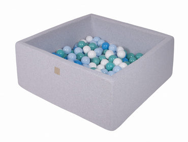 Vierkante ballenbak - Licht grijs met Witte, Blauwe, Turquoise en Babyblauwe ballen